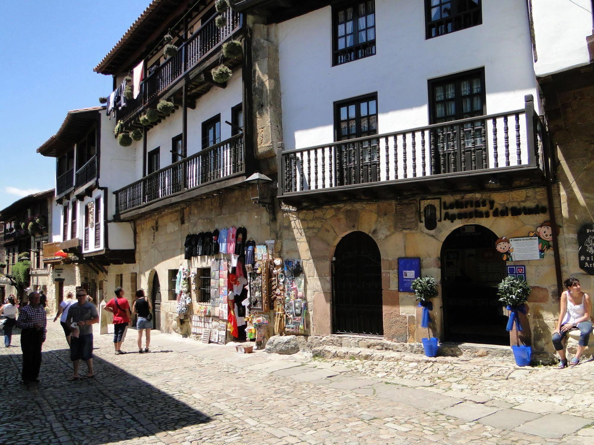 Apartamentos Legado De Santillana Santillana del Mar Exterior photo